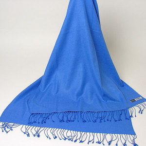 Pañuelos y Chales Clásicos de Cachemira Sólida - Bufandas Tradicionales con Flecos Retorcidos a Mano 28x80 Pulgadas 200-250g - Product Image 4