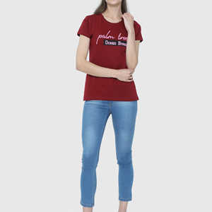 เสื้อยืดผู้หญิงคุณภาพพรีเมียมสำหรับฤดูร้อน ระบายอากาศได้ดี แขนสั้น ผลิตจากโพลีเอสเตอร์/คอตตอน ขายส่งจากโรงงาน ราคาพิเศษ - Product Image 2