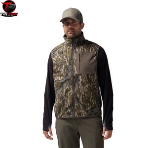 Chaleco Utilitario Softshell para Hombre, Cuello Alto, Cierre Completo, Bolsillo con Cremallera en el Pecho, Estampado de Madera, para Caza, Pesca y Senderismo - Product Image 4