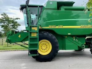 Moissonneuse-batteuse chenillée Kubota DC70G d'occasion pour la récolte du riz et du blé, machine agricole de coupe de céréales - Product Image 2