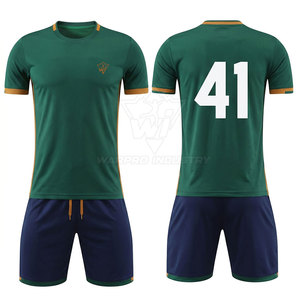 Uniforme de Fútbol de Alto Rendimiento con Tela de Poliéster Ligera, Ajuste Cómodo y Estilo Deportivo para Jugadores y Equipos - Product Image 4
