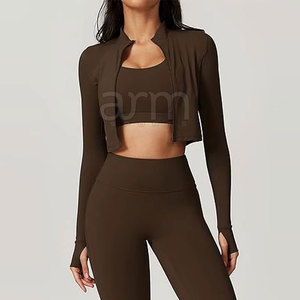 ชุดโยคะสั่งทำ MOQ ต่ำ สำหรับผู้หญิง แฟชั่นคุณภาพสูง ชุดออกกำลังกายรัดรูป ชุดโยคะ 3 ชิ้นสำหรับผู้หญิง - Product Image 5
