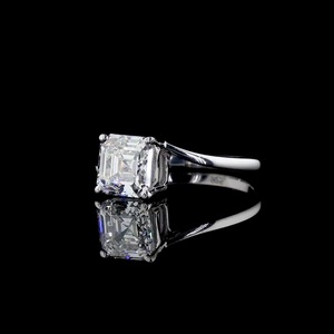 Anillo de compromiso y regalo de aniversario para ella, con diamante cultivado en laboratorio de 2.00 CT, corte Asscher clásico, relleno de oro blanco de 14K, certificado IGI - Product Image 2