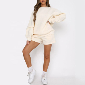 Ensemble de survêtement décontracté en coton doux pour femmes, short et sweat-shirt surdimensionnés, tenue décontractée en deux pièces, confortable pour l'été - Product Image 3