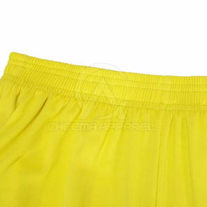 Camiseta y pantalones cortos de fútbol ligeros con tecnología de secado rápido, tela de malla transpirable, ideales para clima cálido y juego intenso. - Product Image 6