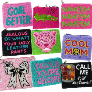 Monedero de tela de algodón bordado a mano con cuentas de semillas, cremallera, texto personalizado, patrón de animales y correa de cadena. - Product Image 2