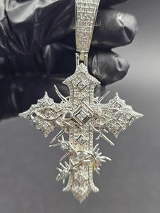 Colgante de cruz de diamantes |   Joyería Fina de Lujo Faith - Product Image 6