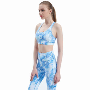 Conjunto de yoga sexy para mujer: Top deportivo, leggings transpirables con sublimación, sujetador y pantalones para fitness y running. - Product Image 5