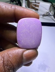 หินฟอสโฟไซเดอไรต์ธรรมชาติขายส่ง สีม่วงจากสหรัฐอเมริกา คริสตัลรูปทรงอิสระสำหรับตกแต่งและทำสมาธิ - Product Image 3