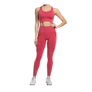 Ensemble de yoga 2 pièces pour femme – Respirant, séchage rapide, sans coutures – Débardeur et leggings taille haute avec logo avant – Tenue de sport et fitness complète - Product Image 2