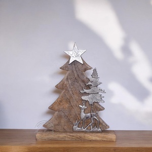 Decoración navideña Cascanueces diseño vintage Adornos navideños árbol metal y material de madera - Product Image 2