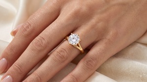 Anillo de Compromiso Clásico Solitario de Oro de 14 Quilates, Minimalista, con Seis Puntas, Diamante Brillante Cultivado en Laboratorio, Certificado IGI, Chapado en Rodio, Diseño Trenzado - Product Image 3