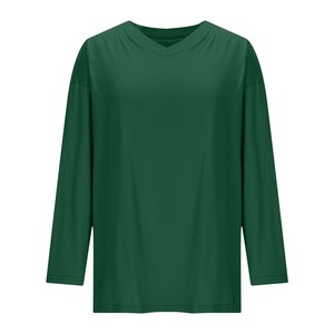 Haut décontracté pour femme, grande taille, col rond, manches régulières, couleur unie, 100 % polyester, tissu tissé, coupe ample, toutes saisons - Product Image 1