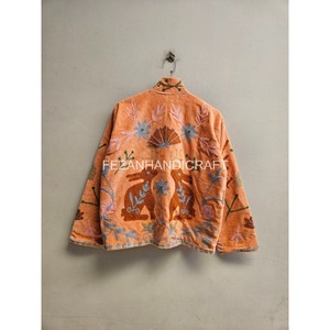 เสื้อแจ็คเก็ตกำมะหยี่ถักลายดอกไม้ปักลาย สำหรับฤดูใบไม้ร่วง/ฤดูหนาว คอตั้ง เย็บมือ มีกระเป๋าข้างสองข้าง สไตล์โบโฮชิค แบบควิลท์ - Product Image 2