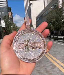 จี้ฮิปฮอป CONCEPTION ดีไซน์สั่งทำพิเศษ ประดับเพชรโมอิสซาไนต์ VVS ชุบทอง 18k ได้รับการรับรองจาก GRA จี้สำหรับทุกเพศ - Product Image 2