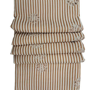 ผ้าฝ้ายทอลายพิมพ์ลายดอกไม้สีขาว ลายทาง น้ำหนักเบา ระบายอากาศได้ดี เหมาะสำหรับทำชุดเดรสสำหรับเด็กผู้หญิงและผู้หญิง - Product Image 1