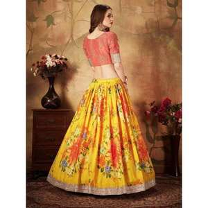 Lehenga choli ผ้าไหมแก้วพิมพ์ลายดิจิทัลสีเหลืองสำหรับงานแต่งงานเสื้อเบลาส์สีส้มกึ่งเย็บ zeel - Product Image 4