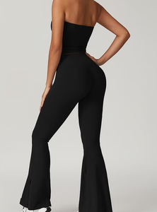 Ensemble de yoga deux pièces pour femme avec haut sans bretelles à logo personnalisé, leggings évasés à taille haute et coupe ajustée, vêtements de sport du fabricant 2026 - Product Image 5