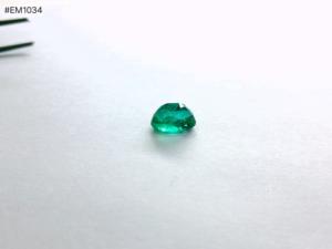 Esmeralda Zambiana Natural, Corte Ovalado Facetado, 4.04ct, Alta Calidad, Gema Suelta para Joyería - Product Image 3