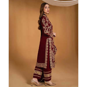 Haut et bas de taille Sets-2XL pour femmes avec broderie fantaisie et travail à la main en pierre Dupatta inclus - Product Image 3