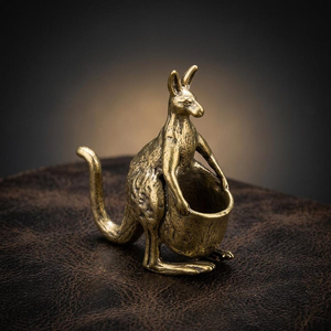 Escultura de Canguro de Latón Hecha a Mano con Bolsa, Acabado Dorado, Figura de Canguro de Metal, Estatua de Animal de la Vida Silvestre Australiana, Única - Product Image 6