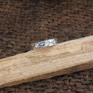 แหวนเงินแท้ 925 ประดับพลอยแบบมินิมอล ดีไซน์ลายจุด สำหรับผู้หญิง แหวนแต่งงานแบบซ้อนได้ ราคาโรงงานขายส่ง - Product Image 5