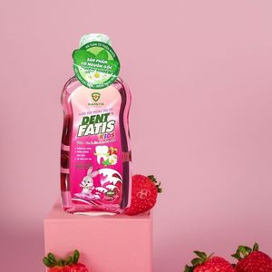 Best-seller : Bain de bouche à base de plantes pour enfants, saveur fraise, sans alcool, rinçage buccal doux pour les enfants, soin buccal délicat, haleine fraîche, formule sûre - Product Image 2