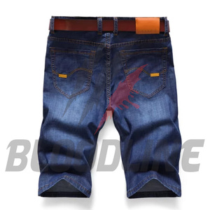 Shorts Bermuda de mezclilla azul claro, de tiro medio, con cierre de botones, estilo casual con bolsillos, shorts de algodón transpirable. - Product Image 3