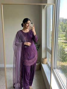 Wedding Salwar Kameez <b>Set</b> Ethnic Wear Knee-Length Silk Salwar Kameez Party Embroidery Sequence Zari Work - Product Image 2