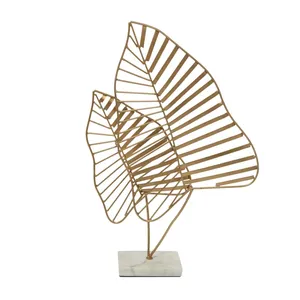 Sculpture moderne en métal doré à trois feuilles, 17 pouces, décoration de table botanique sur base en marbre pour salon et bureau - Product Image 1
