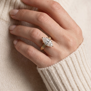 Bague de Fiançailles Personnalisée en Or 14 carats avec Diamant Taillé Marquise de 2,50 carats, Style Vintage Gravé, Bague de Promesse, Bague Tendance - Product Image 3