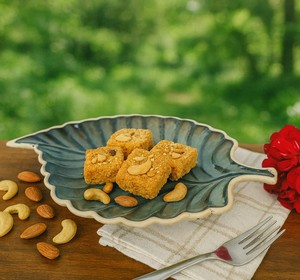 Elegant <b>Ceramic</b> Leaf Serving Platter for Snacks, Dry Fruits & Desserts Blue Leaf-Shaped <b>Ceramic</b> Snack <b>Plate</b> for Home & Dining - Product Image 1