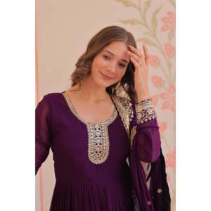 Robe en Georgette à fleurs artificielles brodée avec dupatta pour femmes - Product Image 1