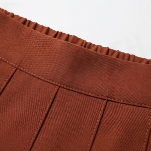 Jupe mini plissée taille haute pour femme, couleur unie, design en forme de A, style décontracté, marron - Product Image 2