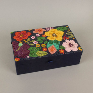 <span class=keywords><strong>Caja</strong></span> de joyería con cuentas <span class=keywords><strong>multicolor</strong></span>, <span class=keywords><strong>caja</strong></span> de almacenamiento con bordado de cuentas, organizador decorado, regalo especial - Product Image 1