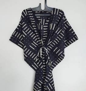 Robe Kaftan ample vintage pour femme, imprimé floral abstrait en dentelle, 100% coton, style bohème, paréo de plage - Product Image 1