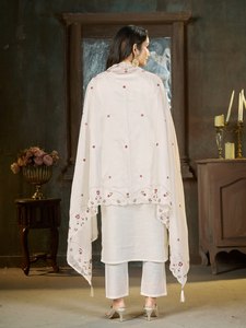 Conjunto Tradicional de Kurti, Pantalón y Dupatta de Algodón con Bordado para Mujer, Ropa Casual para Todas las Temporadas, Estilo India-Pakistán - Product Image 4