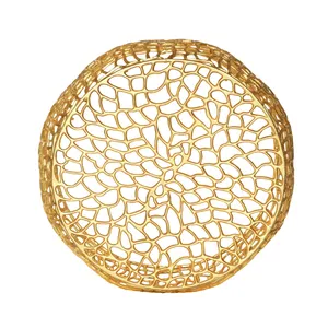 Mesa Auxiliar Contemporánea de Metal Dorado con Estructura Delgada de Diseño y Tapa de Mármol Importado, Producción de Mesas Auxiliares Metálicas al por Mayor para Hospitales - Product Image 3