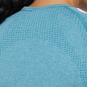 Chemise de compression pour femmes de haute qualité, OEM ODM, extensible dans quatre directions, contrôle de l'humidité, vêtements de sport, fabrication sur mesure - Product Image 5
