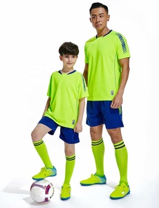 2025 adultes et enfants maillots de Football ensembles de vêtements de Football à manches courtes uniformes d'entraînement vêtements de sport personnalisés uniforme de Football - Product Image 5