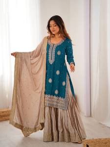 Ensemble de robe Anarkali traditionnelle indienne et pakistanaise pour femmes, en rayonne, avec dupatta brodée, beige et bleu sarcelle, longueur au sol, pour mariage - Product Image 1