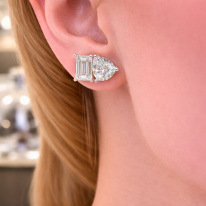 Pendientes de Diamantes Cultivados en Laboratorio, Corte Brillante Redondo, 4.00 CTW, Certificados por IGI, Engaste en Oro de 18K |   VGJ-ER-07-GER-0371 - Product Image 1