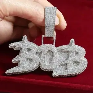 Colgante de Letra Personalizada con Moissanita Redonda de 3 Quilates, Chapado en Oro Blanco de 14K sobre Plata de Ley, para Mujer - Product Image 2