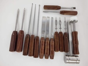 ชุดเครื่องมือขันสกรู Capener Osteotome Chisel Elevator จำนวน 12 ชิ้น สำหรับศัลยกรรมกระดูก ทำจากเหล็กกล้าไร้สนิม ใช้งานด้วยมือ ได้รับการรับรองมาตรฐาน CE ISO13485 ผลิตตามแบบ OEM สำหรับโรงพยาบาล - Product Image 2