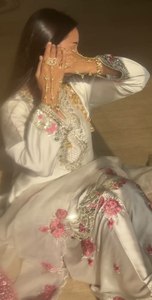 Nouvelle collection 2026 : Magnifique ensemble Kurti et pantalon en soie Georgette épaisse, longueur genou, avec dupatta, idéal pour les fêtes, prix de gros. - Product Image 2