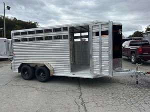 Remolque de Transporte de Ganado de Aluminio, Remolque Ventilado de Alta Resistencia para Ganado y Caballos, Uso Agrícola, Alto Nivel de Seguridad, 1 Año de Garantía - Product Image 4