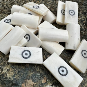 Dados de hueso natural hechos a mano para juegos/rituales/apuestas, para adivinación - Product Image 3