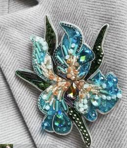 Handmade Decorative Embroidery Beaded Brooch for Clothing Accessories - Product Image 1