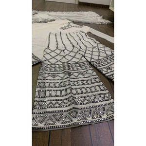 Conjunto de traje de fiesta para mujer con Secuencia de hilo y artefactos de trabajo de papel - Product Image 2