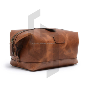 Trousse de toilette de voyage authentique faite à la main - Product Image 6